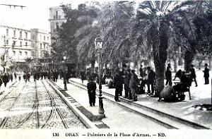 Oran - Place d'Armes - Sous les Palmiers